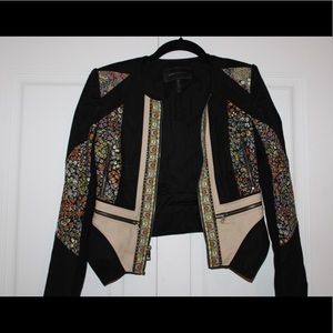 BCBGMAXAZRIA cropped black and floral blazer. Size XS